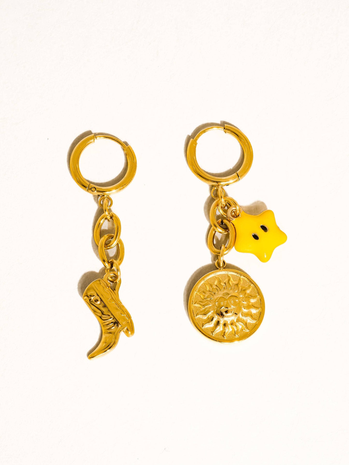 Natsu 18K Gold Non-Tarnish Mismatch Boots and Star Earring