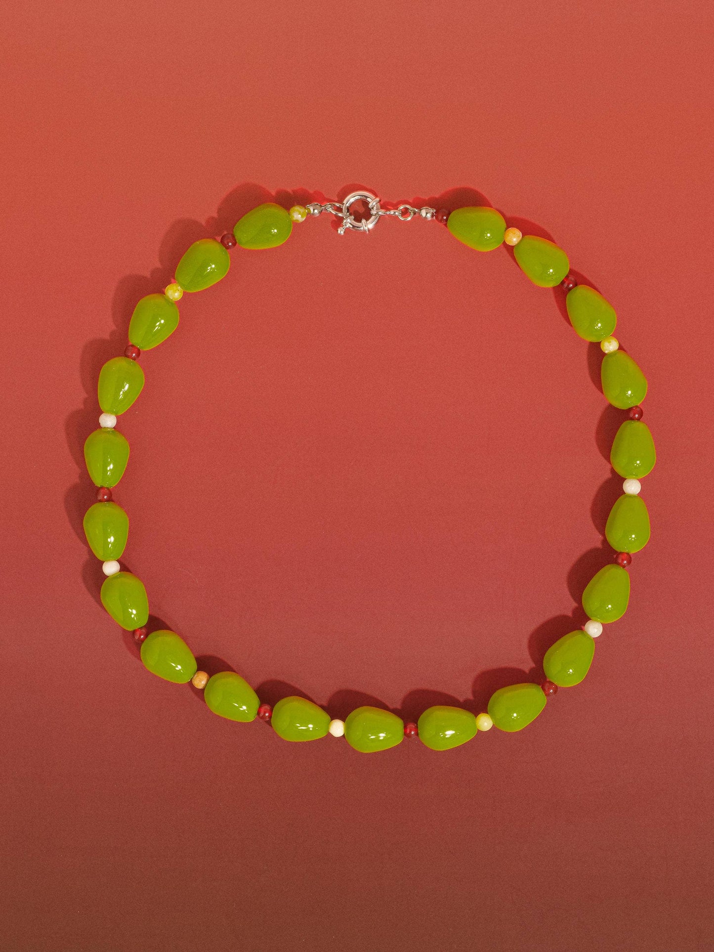 Retro Chunky Vintage Olive Beaded Necklace