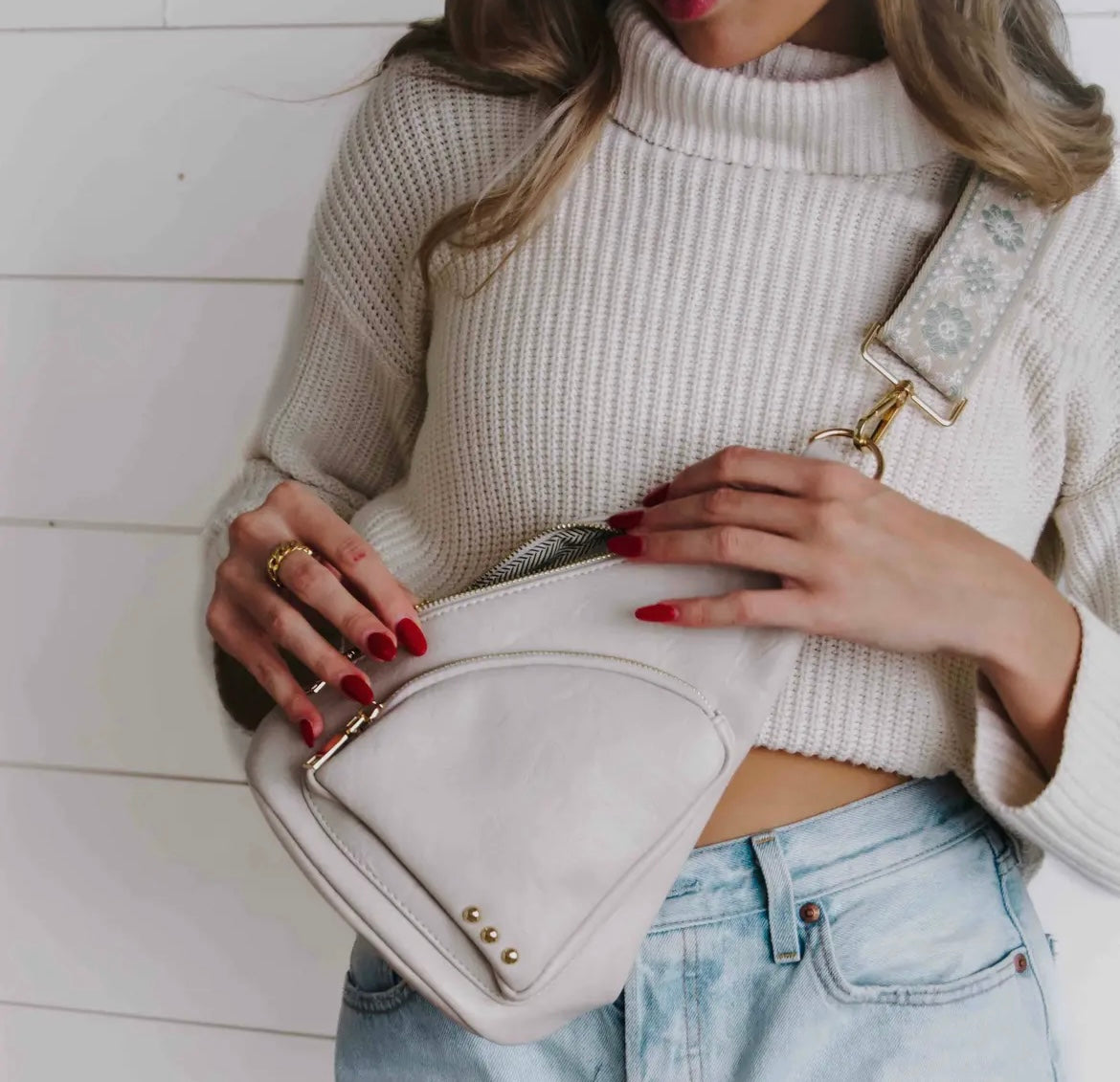 Austin Sling Bag