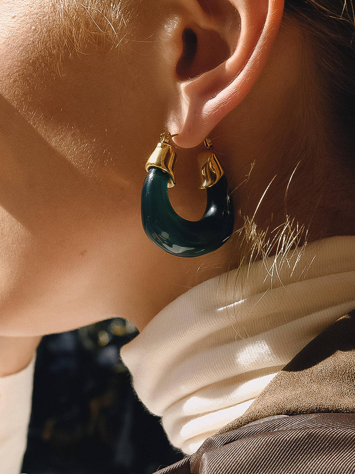 Arlowe 18K Gold Non-Tarnish Resin Hoop Earrings: Black