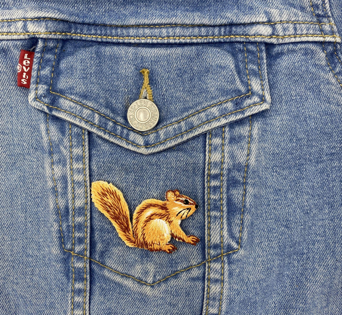 Chipmunk - Brown - Facing Right - Embroidered Iron on Patch