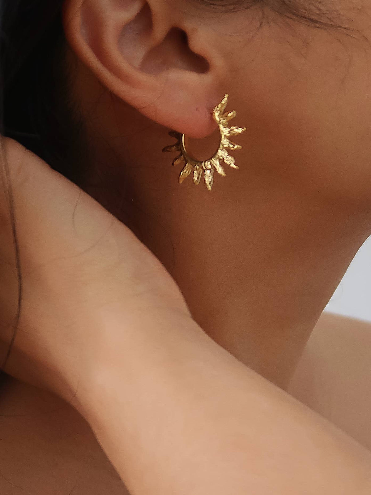 Sablière 18K Gold Non-Tarnish Sunburst Hoop Earrings: Yellow Gold