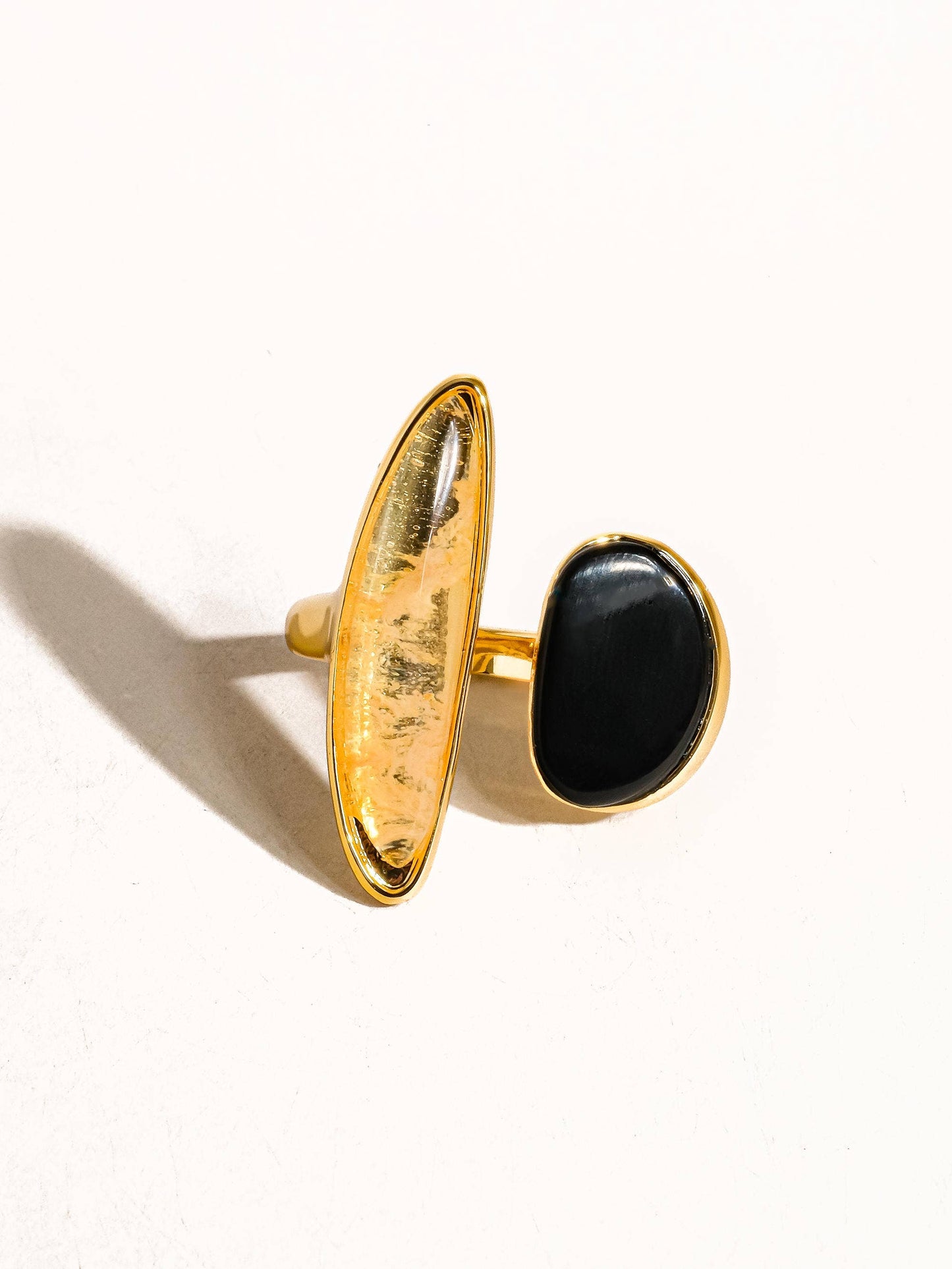Christophe 18K Gold Vintage Black Agate Stone Ring:l
