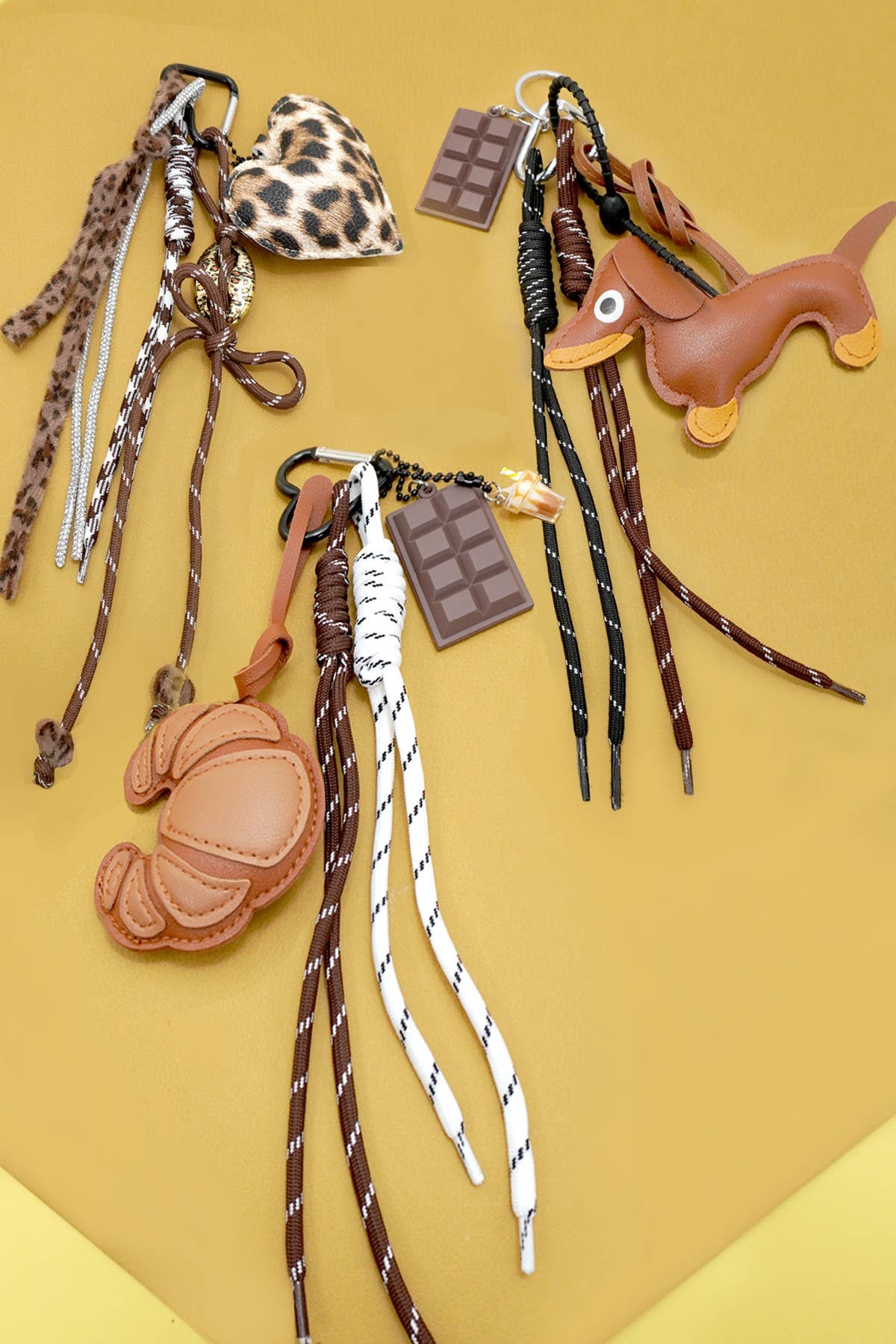 BAG CHARM KEY CHAIN - VEGAN LEATHER CROISSANT