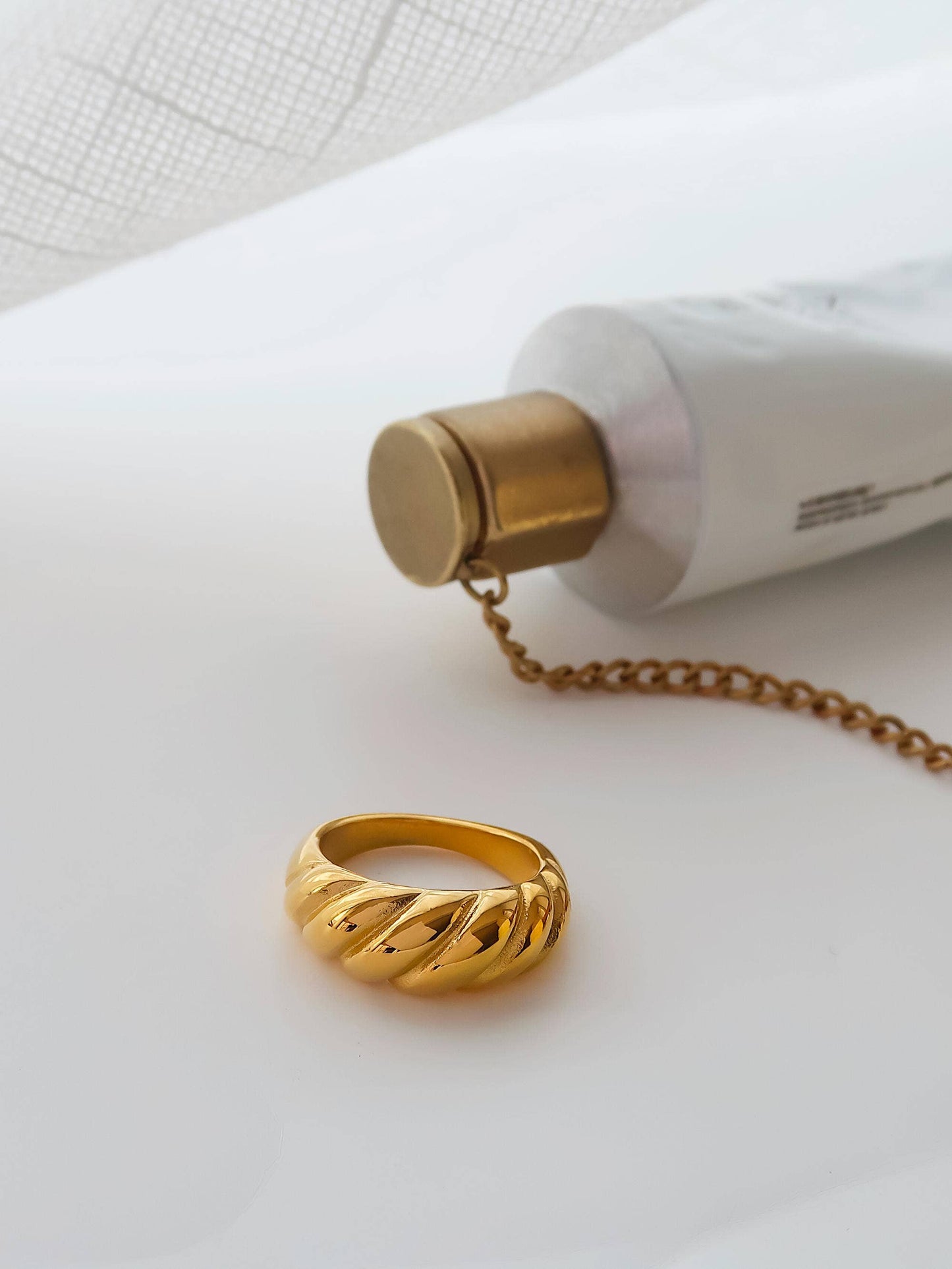 Wallace 18K Gold Non-Tarnish Croissant Ring: Size 8