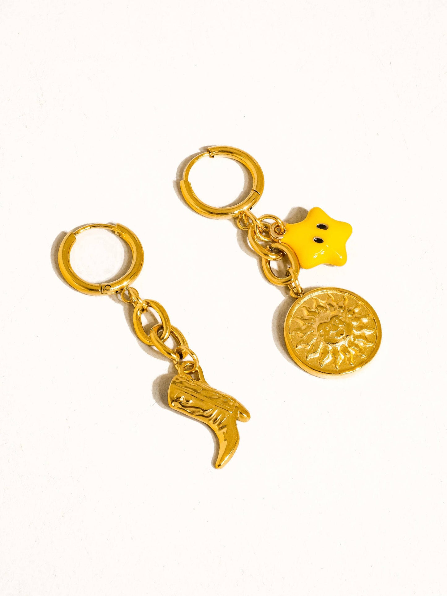 Natsu 18K Gold Non-Tarnish Mismatch Boots and Star Earring
