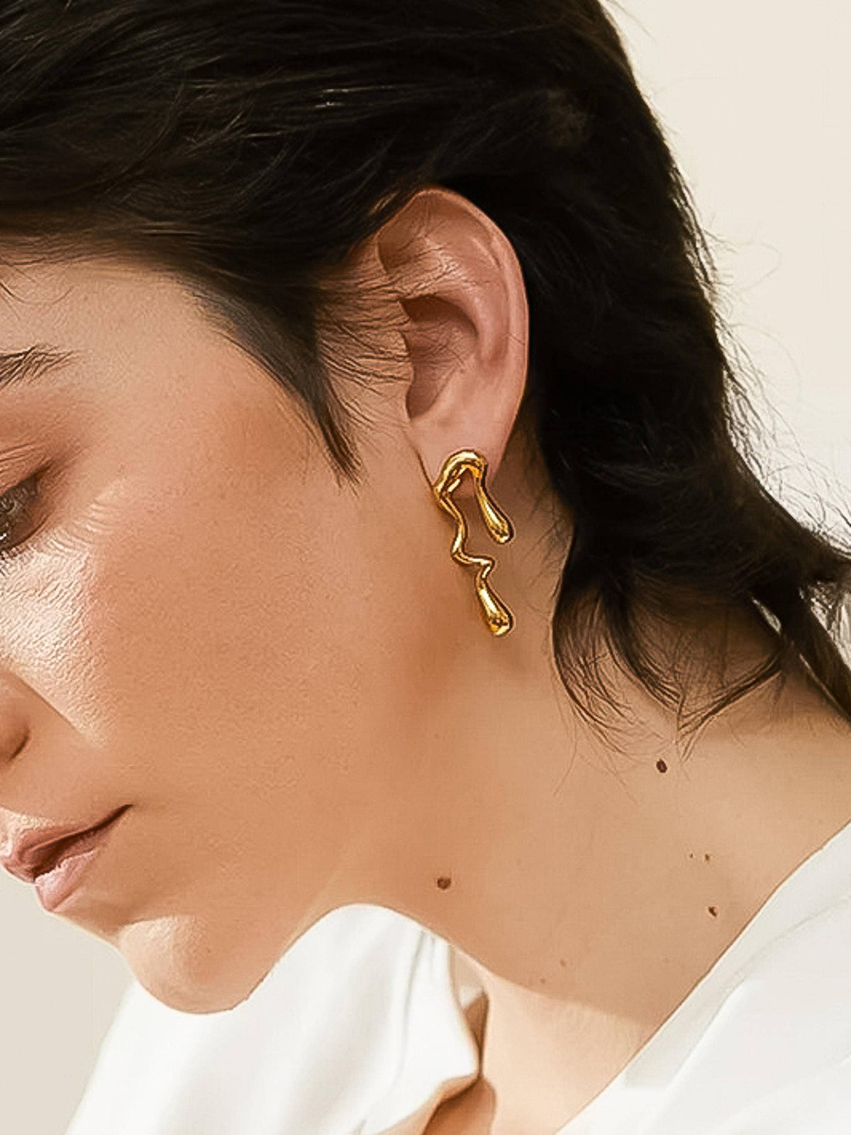 Roma 18K Gold Non-Tarnish Mismatch Melted Earring: Silver