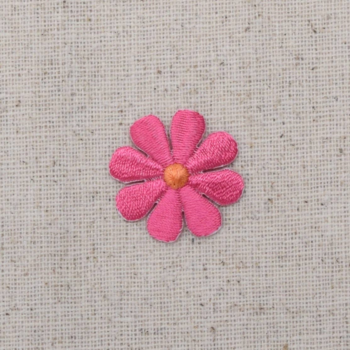 Small - Daisy Flower - COLOR CHOICE: Fuchsia, Turquoise Blue, White, Red, Light Pink- Iron on Applique - Embroidered Patch - 694071: Pink