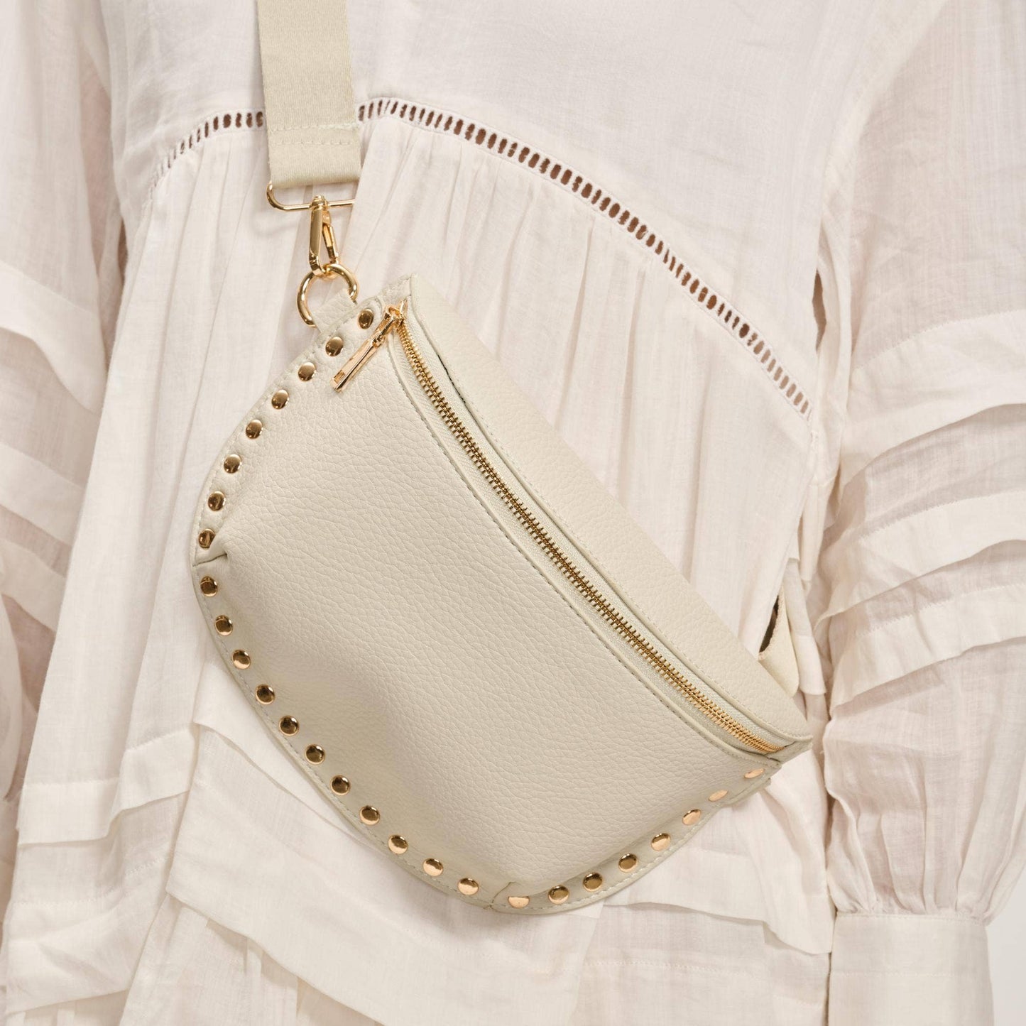 Gizelle Belt Bag: Black