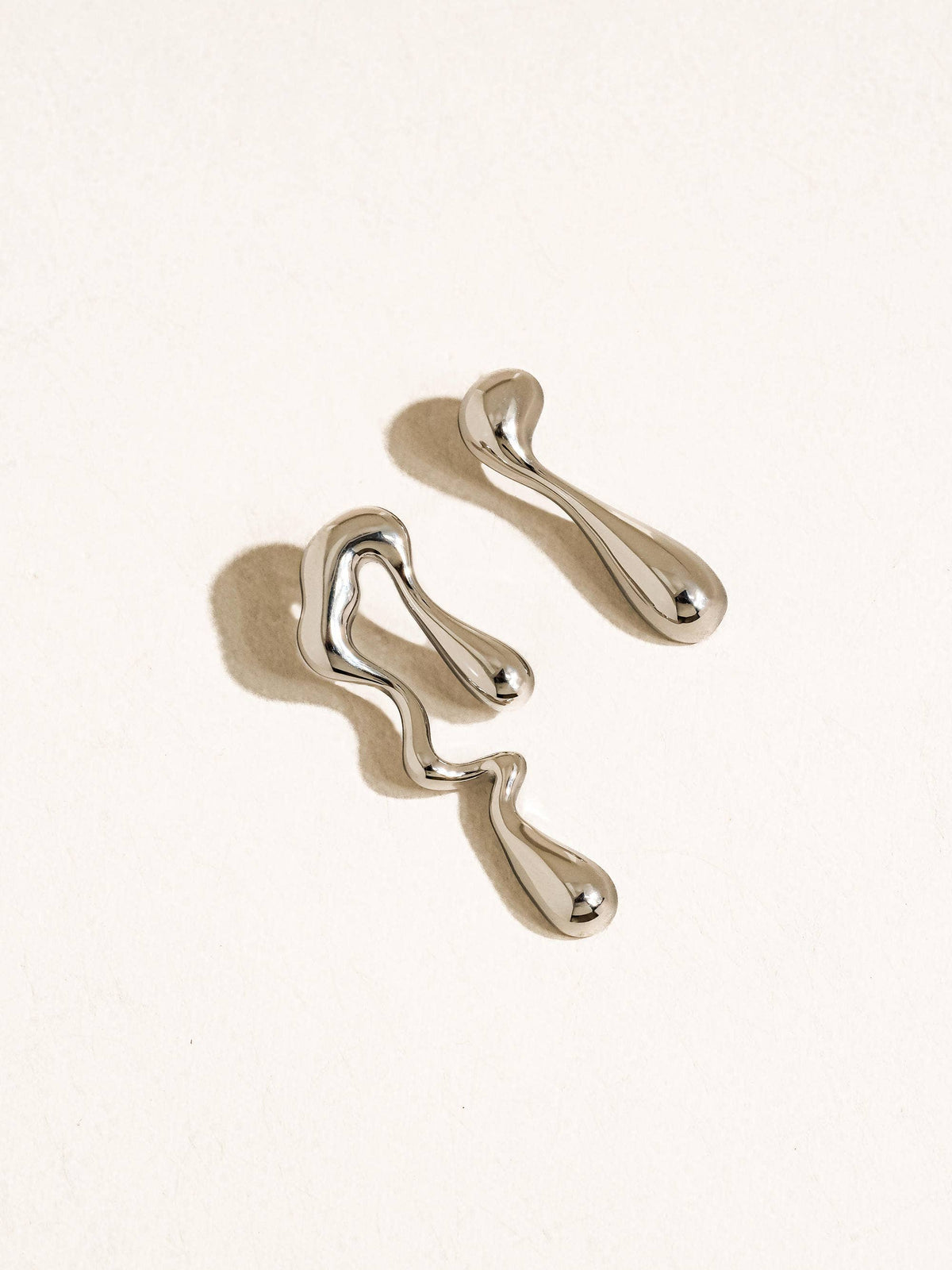 Roma 18K Gold Non-Tarnish Mismatch Melted Earring: Silver