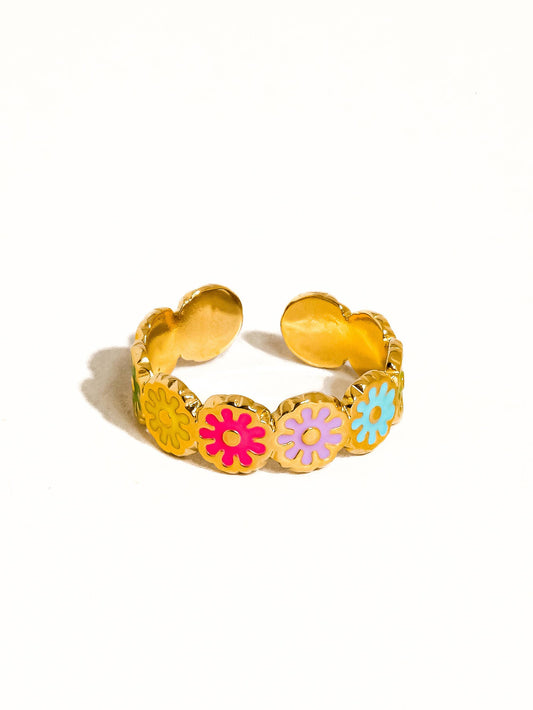 Marbella 18K Gold Non-Tarnish Floral Patterned Ring: Multi-Colored