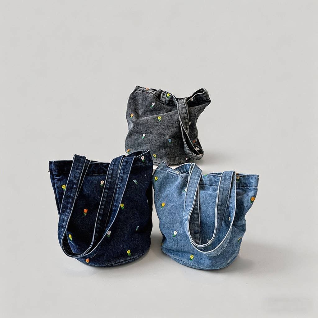 Floral Shoulder Bag: Navy Blue / One Size