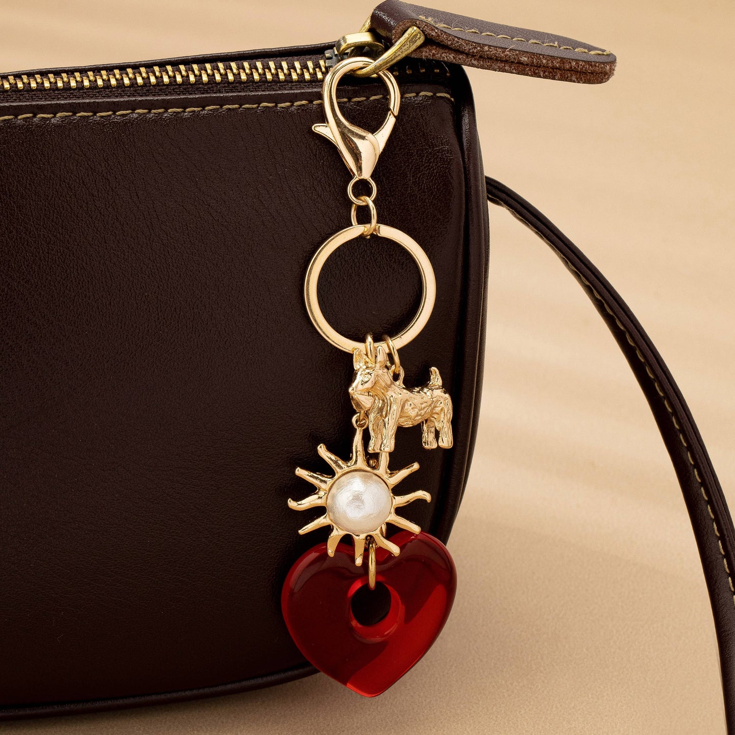 BAG CHARM KEY CHAIN-RESIN HEART DOG PEARL SUNBLAST