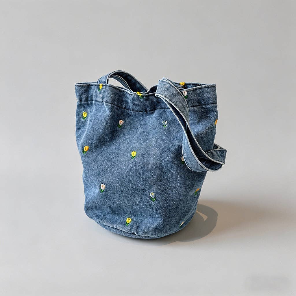 Floral Shoulder Bag: Navy Blue / One Size