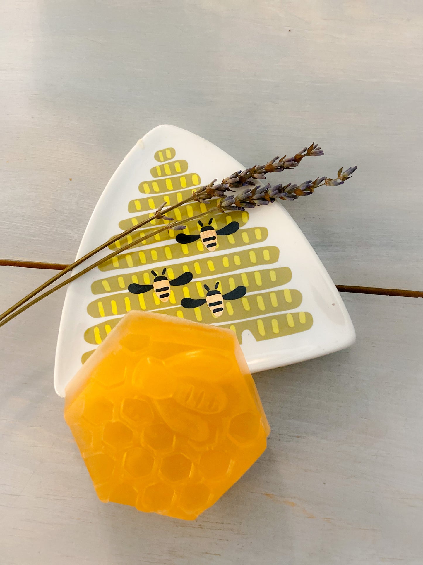 Bee Basic Shampoo Bars